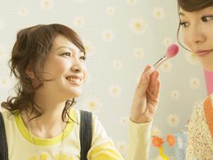 肌のターンオーバーを促す金箔コスメ