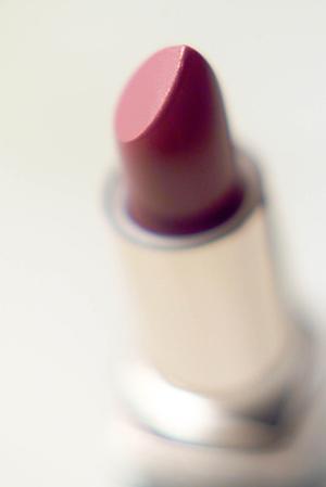 肌のハリを保つことができる美容液